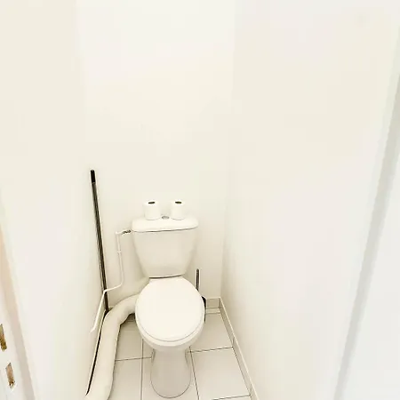 18 - Sejour Cosy 2 Pieces Proche Metro