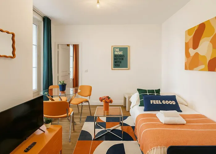 18 - Sejour Cosy 2 Pieces Proche Metro